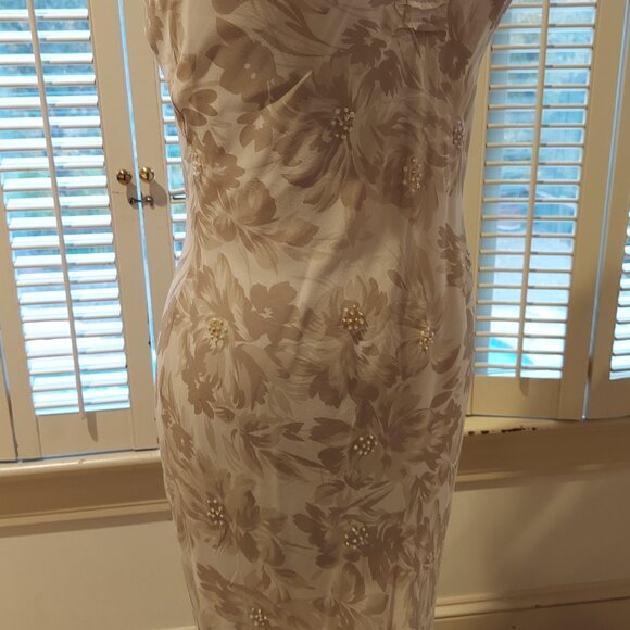 Dreamy 100% Silk Gown Size 6 - Picture 7 of 7